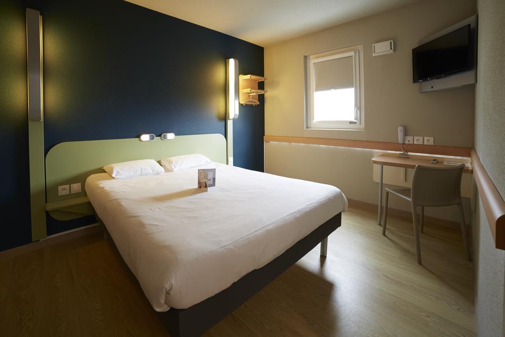 Ibis Budget Sur Saone Nord 2*